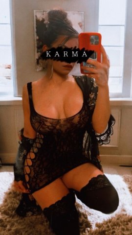 Available in Sarasota 24/7 📲😈 - 27 - 1