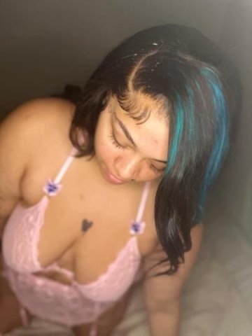 Lightskin BBW - 1