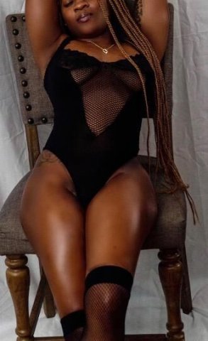 petite, slim, college girl ready for fun! - 1