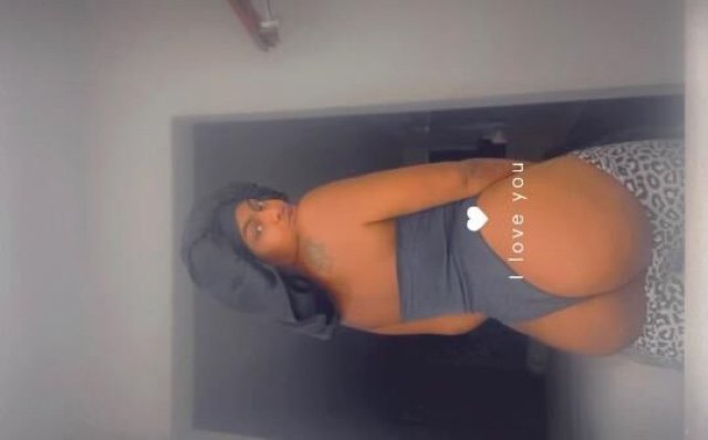 AVAILABLE!! OUTCALLS AND CARPLAY - 1
