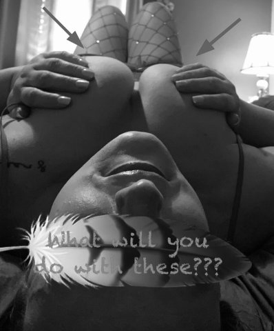 Hi! I love to suck Lollipops. How long will yours last between these lips Hmmmm💋💕🔥💦 - 41 - 1