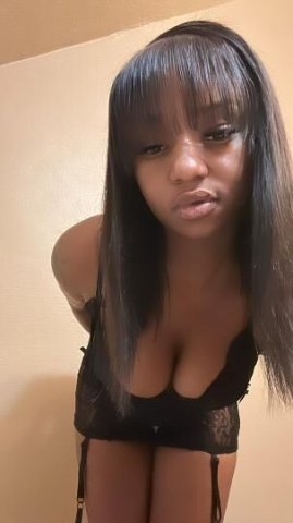 🍑 Irresistible Petite Pleasure Awaits You 💋💦 - 1
