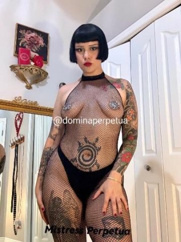 SADISTIC DOMINATRIX | PEGGING FEMME FATALE website MISTRESSPERPETUA.com - 1