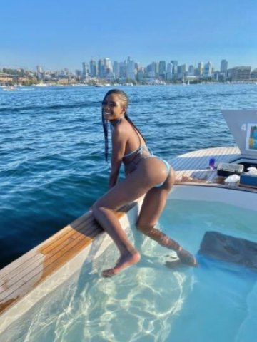 Available Incalls 💋 - 1