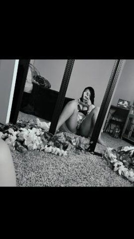 Looking for some tight fun see me now!!😈🥰😘 - 1