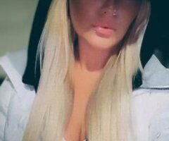 Who wants to come spend sometime with me tonight 💋 - Image 3