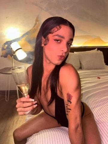 sexy puertorican shemale bottom ass🔥🍑😘 - 1