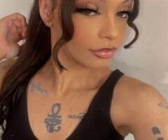 Petite and luscious Hispanic Mami 💕🤪 - Image 2