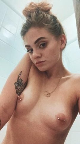 😘Light Skin Latina🤠With Amazing Body💋Cum Enjoy This Wet Kitty😘 - 1