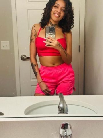sexy cubanita - 1