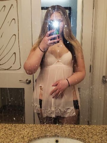 Lookin for a sensual, sensational, and satisfying sun afternoon or evening! 😘 - 1
