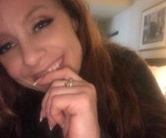profesinal pretty and a whole lot of fun come see me - Image 2