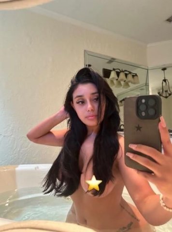 Yummy 😋 Quinn available for both Incall & outcalls......(I sell my hot contents as well & i do cam shows 🥵💦🔥) - 1