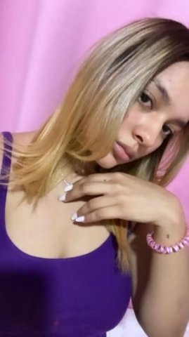 Latina Pay In Person 🤑 - 1