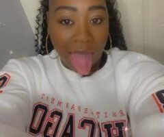 Queens escorts - HI DADDY IM ew in this area AVAILABLE NOW READY FOR YOU 24/7 ALL DAY10:25 PM