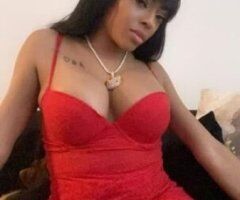 🌟 Pornstar visting 😈 with freaky friend - Image 5