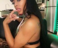 🌟 Pornstar visting 😈 with freaky friend - Image 8