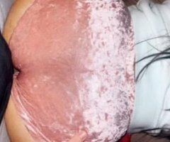 lets see if you can make me BUSS💦👅 i love to ride dick and squirt on it 💦 come and see about caramel 😘 - Image 2