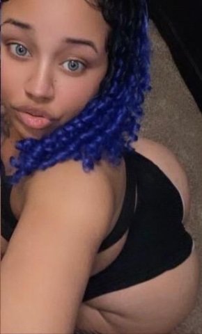 Outcalls Available 🤪 - 1