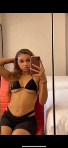 YOUR FAV FANTASY💕⭐ASK ABOUT 2GIRL👯♀ - 1