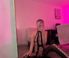 Pittsburgh escorts - New petite babe looking to please you well😘