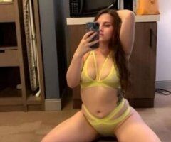 beautiful slim thick snowbunni - Image 2