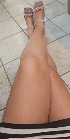 Tall curvy mom next door - 43 - 1