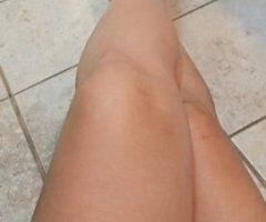 Phoenix escorts - Tall curvy mom next door - 43