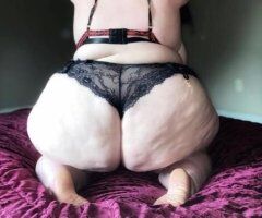 NO MEETS CONTENT ONLY Cum help you favorite SSBBW out with Xmas. Times are hard so hopefully i can make you Hard. CONTENT ONLY. Special 100 pics and 100 videos for just 30$ - Image 3