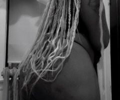 Chicago escorts - CARDATES AND OUTCALLS - 25