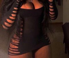 pretty young thick princess 💋come hang out - Image 2
