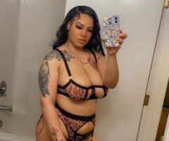 Milwaukee escorts - IT'S SEXYY REDD BABY COME AND BE MY BOO😘✨ 💋💦✨