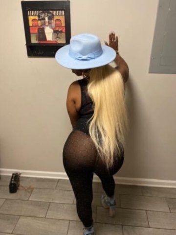 Thick-N- Juicy Freak😝 Sexy & Exotic😈😈 𝒮𝓊𝓅ℯ𝓇 𝒮ℴ𝒶𝓀ℯ𝓇 tight pink kitty☺ 🅜🅐🅢🅢🅐🅖🅔🅢 🅦🅔🅛🅒🅞🅜🅔 - 1