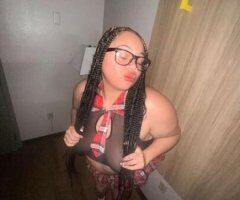 Clarksville escorts - two thick girls, can you handle it