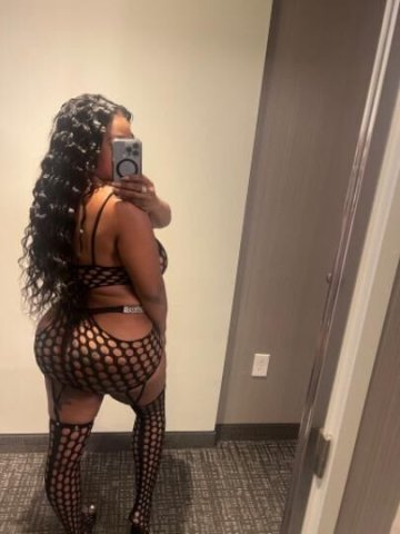 👑Cuban vixen 🎉🍑🍑 curvy 🍆Looking for a good time 🍆🍆Call me - 1