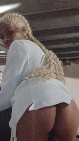 I'm available hit me up oh and that's me right now 💦💙anytime it's body you know this pussy like super soaker wet wet 💦💙💦💙 - 34 - 1