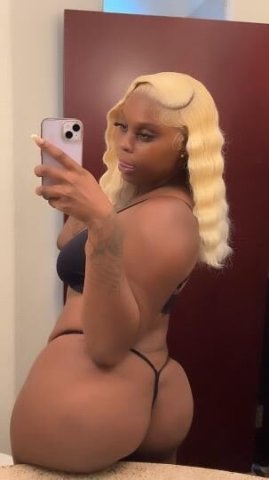 BACK BY DEMAND💕CUM MAKE THIS TALL SEXYY HOUSTON STALLION CUM WHILE I MAKE YOU CUM🍫🍆💦 - 1