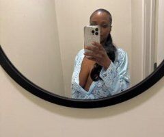 Minneapolis / St. Paul escorts - SQUIRTER ALERT!!! & PARTY FAVORS AVAILABLE