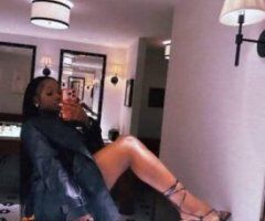 SNAPCHAT:MEETINGLONDONXO 😊 HAPPY NEW YEARS 🎆✨️AVAILABLE NOW 100%REAL HAITIAN 🇭🇹GYAL !!🥰🦋💦 - Image 3