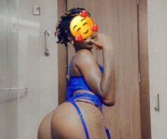 pussy so phat you can see it from the back😻💦 all holes open OUTS ONLY Ft shows AVAILABLE - Image 3