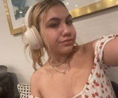 ✨🌸sweet 19y/o college girl🌸✨ do you want me to come play with you 😝🥰 - Image 2