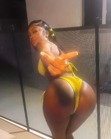 Pretty n petite - 1