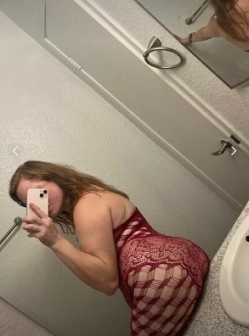 HORNY 😏 lactating 🥛 MILF 🥰 wet nursing ✅ 🌈🔥💗Tired of fake pics/ clock watching ugly chicks⁉ WHAT YOU SEE HERE IS WHAT YOU GET‼🔥🌈💚Highly Reviewed ✨️ - 1