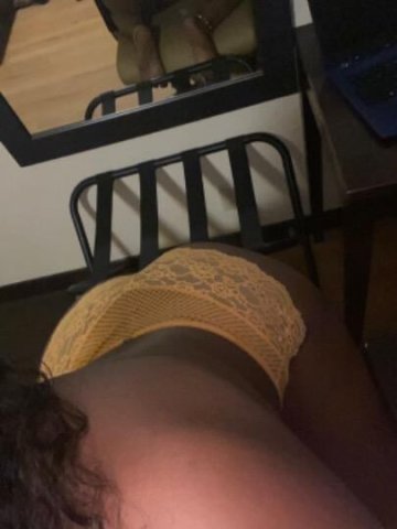 Available slim thick 5'1 chocolatedrop 🍫🥰 ! E-Bomb Active 💦 TEXT OR CALL - 1