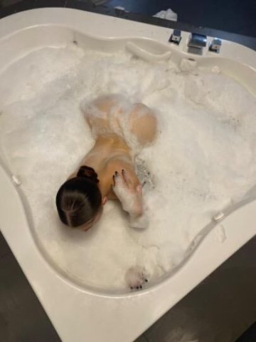 come have a blast 💦🙈 - 1