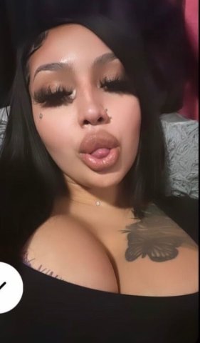 juicy latina pu$$t wet and ready for u papicito 💋🥰😚😝 slutty video chat & meet ups available NOW - 23 - 1