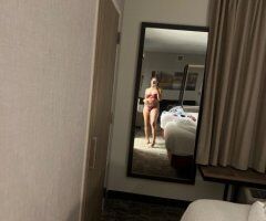 Hottie w/ a BODY 🦋💕🦋💕 - 27 - Image 2