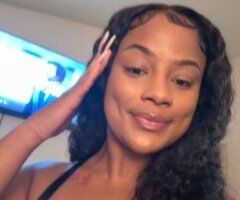 hey babe 💦youngest freak in town , come have a great time with miss deep throat 🥜💦📲😘 $100 room date - Image 3