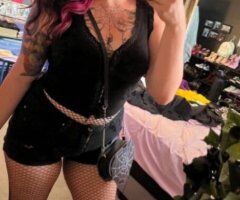 Kinky Goth MILF 🖤💋 - Image 5