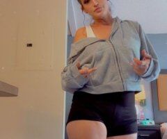 BOOK A QV $100!! I GIVE 🔥 HEAD AND PUSSY TIGHT AND WET! - 42 - Image 2